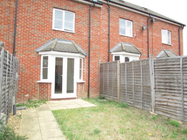 Three Storey For Rent in Peterborough <small>Available</small> - Image 14