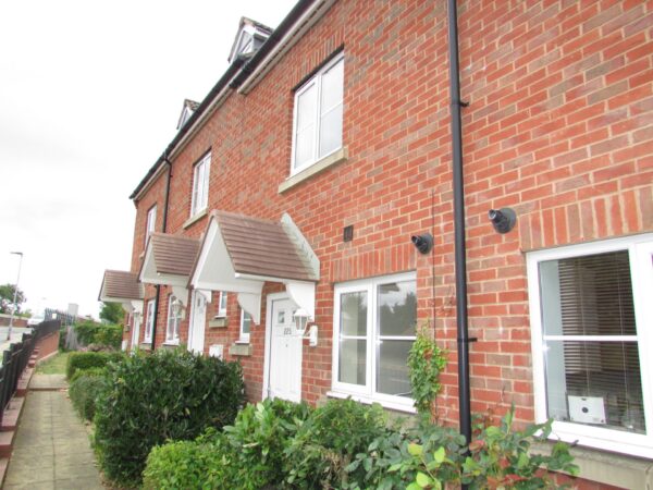 Three Storey For Rent in Peterborough <small>Available</small> - Image 17