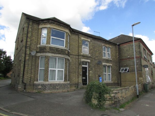 Flat For Sale in Peterborough <small>Available</small> - Image 9
