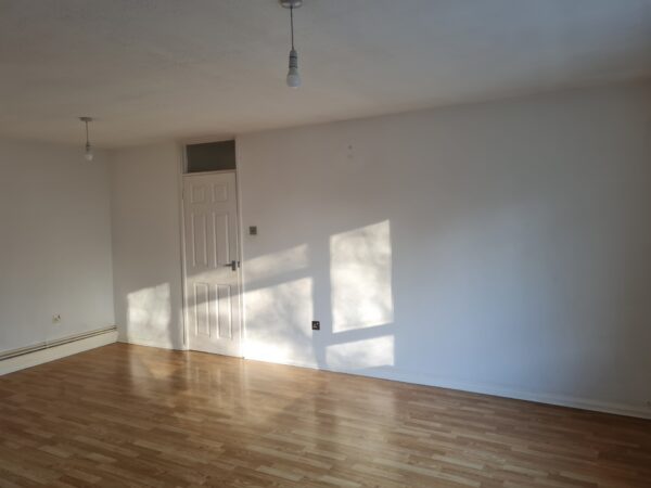 Apartment For Rent in Peterborough <small>Let Agreed</small> - Image 4