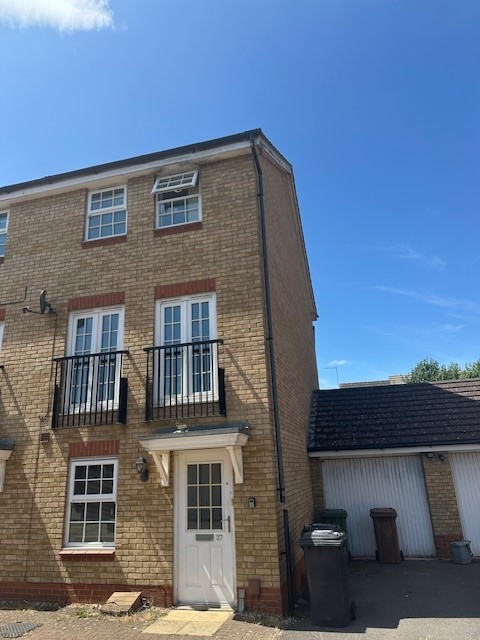 End Of Terrace For Rent in Peterborough <small>Available</small>