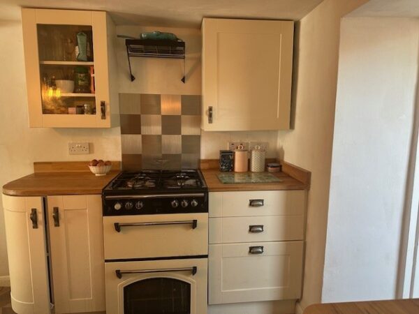 Cottage For Rent in Peterborough <small>Available</small> - Image 4