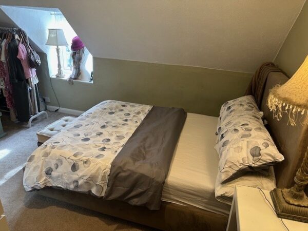 Cottage For Rent in Peterborough <small>Available</small> - Image 5