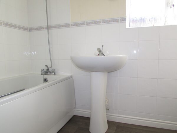Maisonette For Rent in Peterborough <small>Available</small> - Image 4