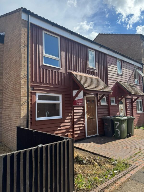Terraced For Rent in Peterborough <small>Available</small>
